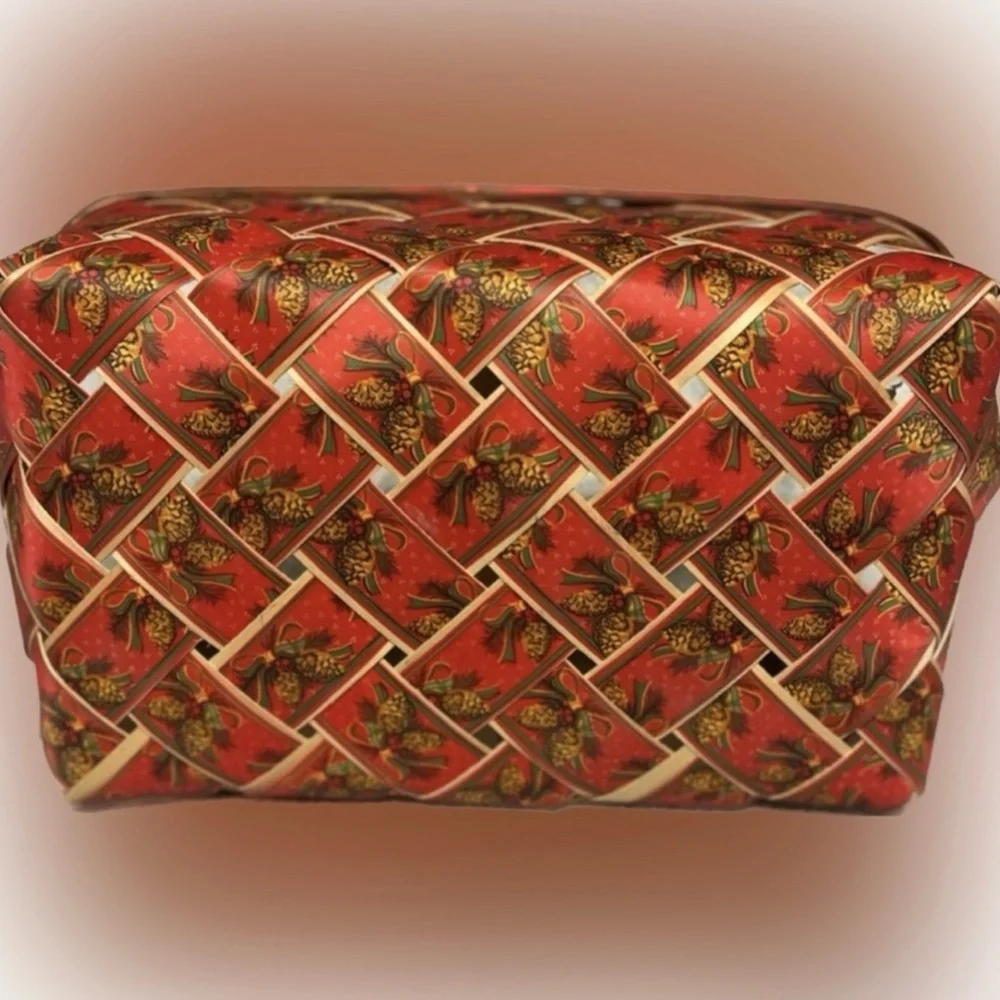 💥Vintage Decorative Christmas Woven Basket Handmade Ribbon Holiday Decor Accent